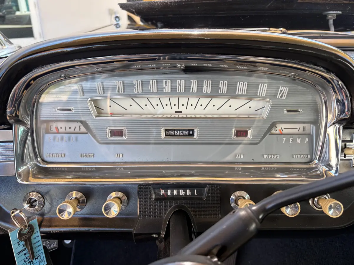 Vehicle photo 35