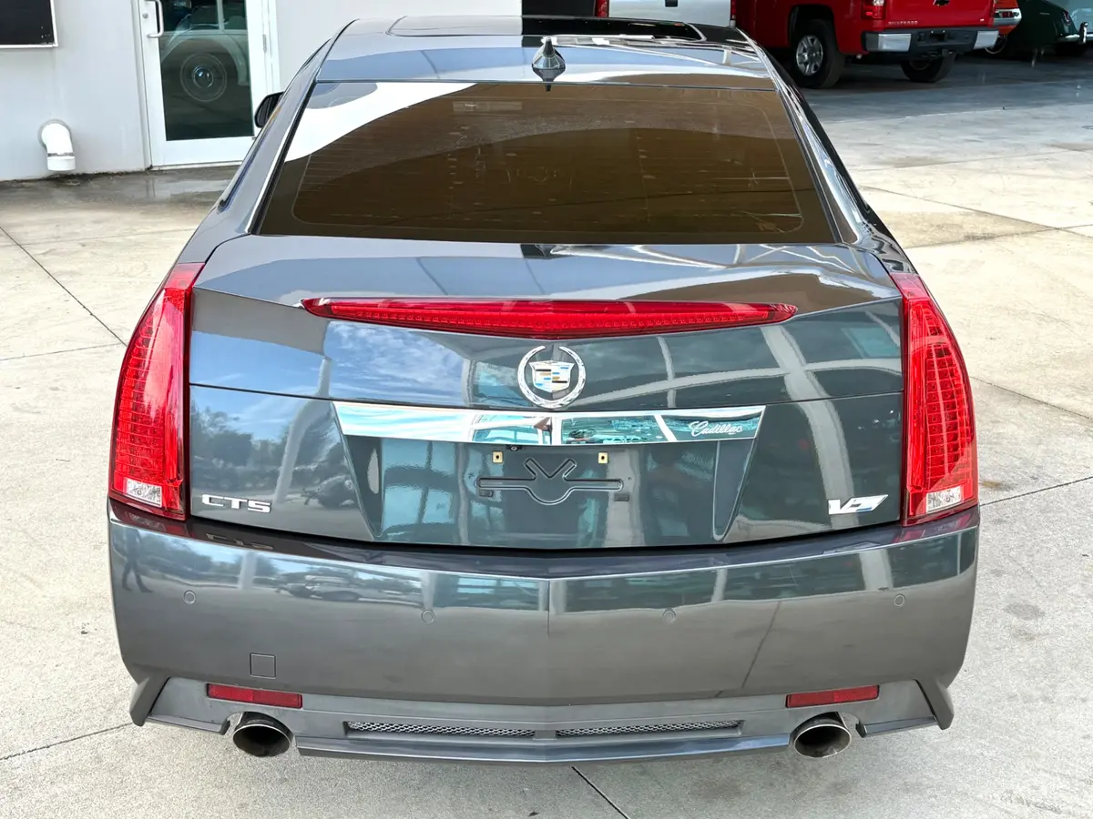 Vehicle photo 8