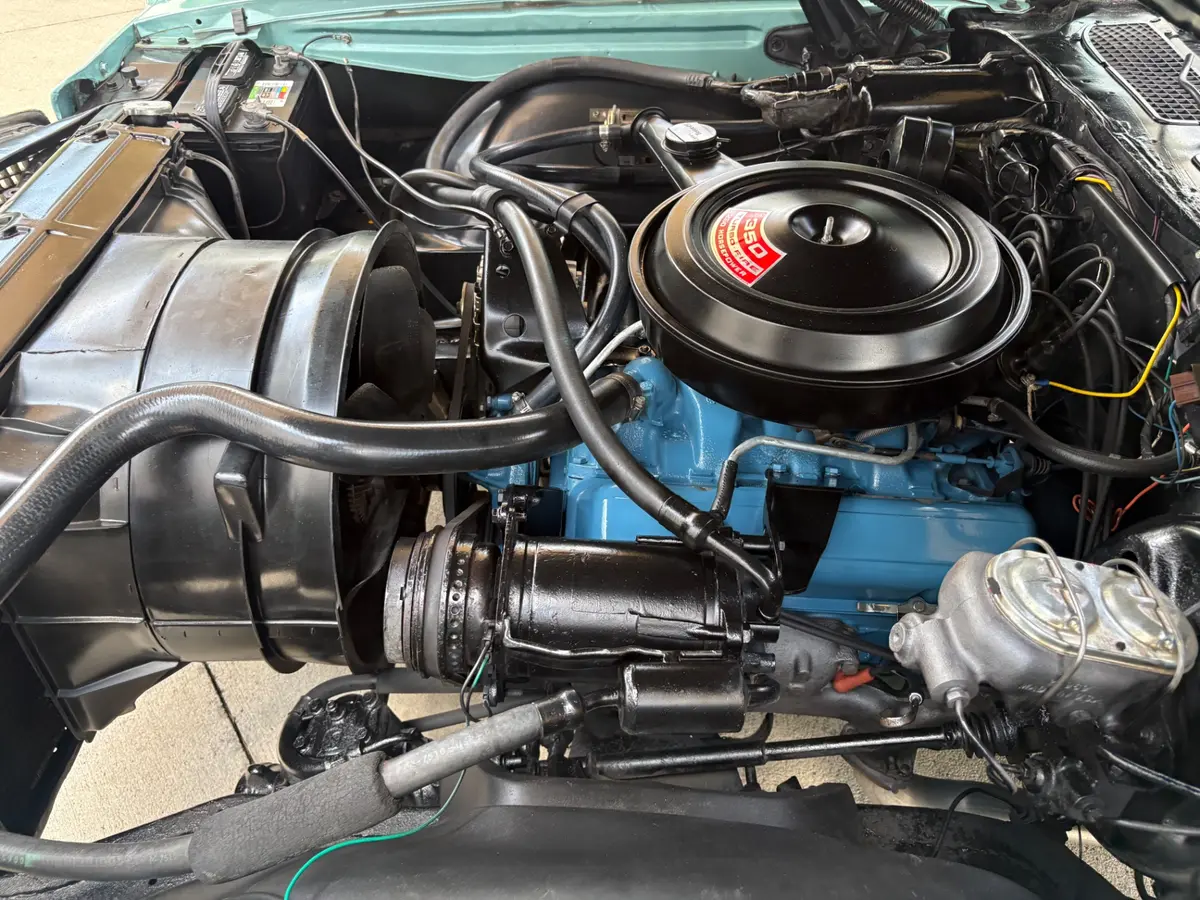 Vehicle photo 34