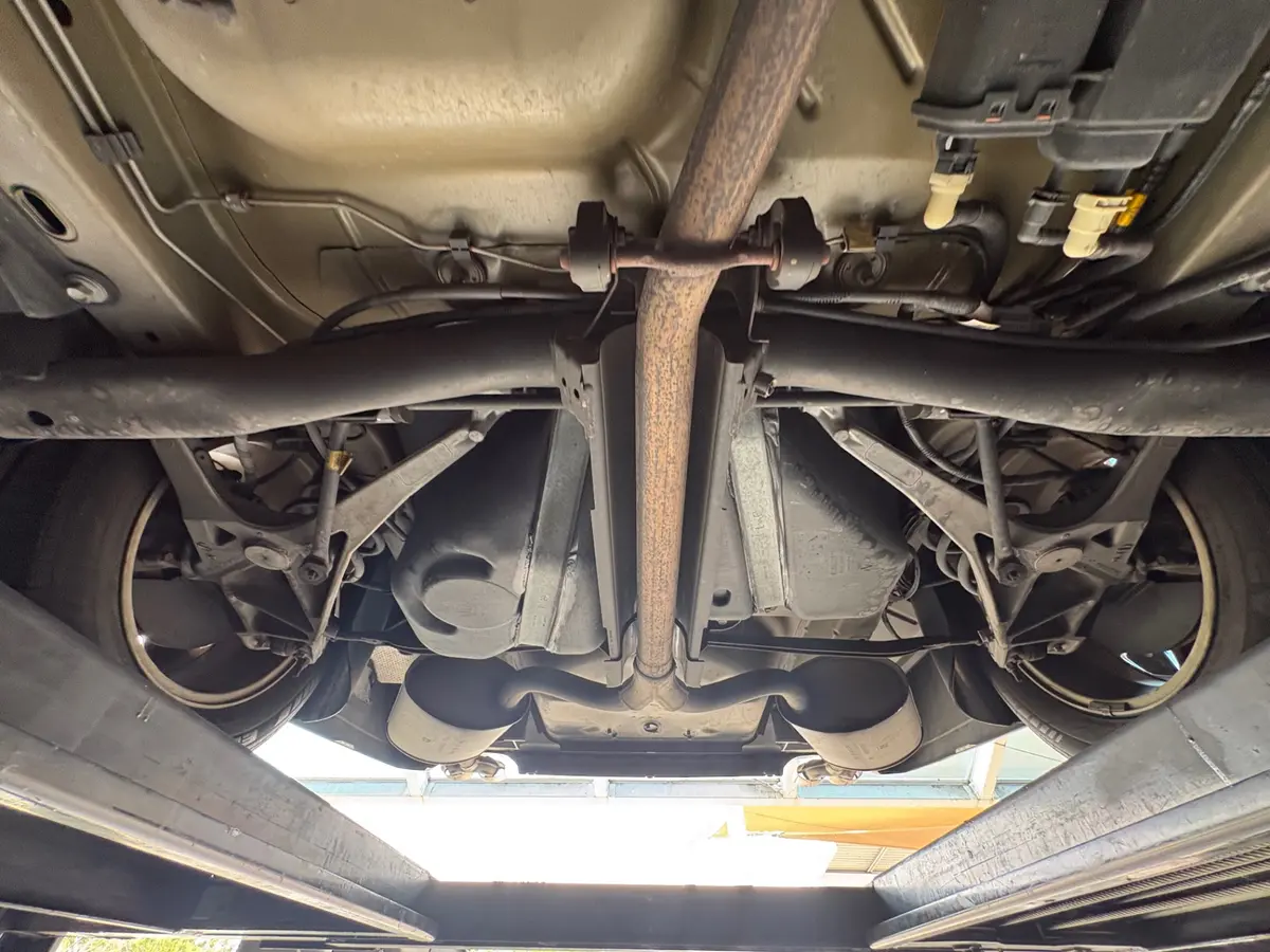 Vehicle photo 62