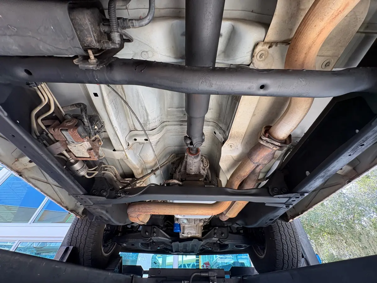 Vehicle photo 48