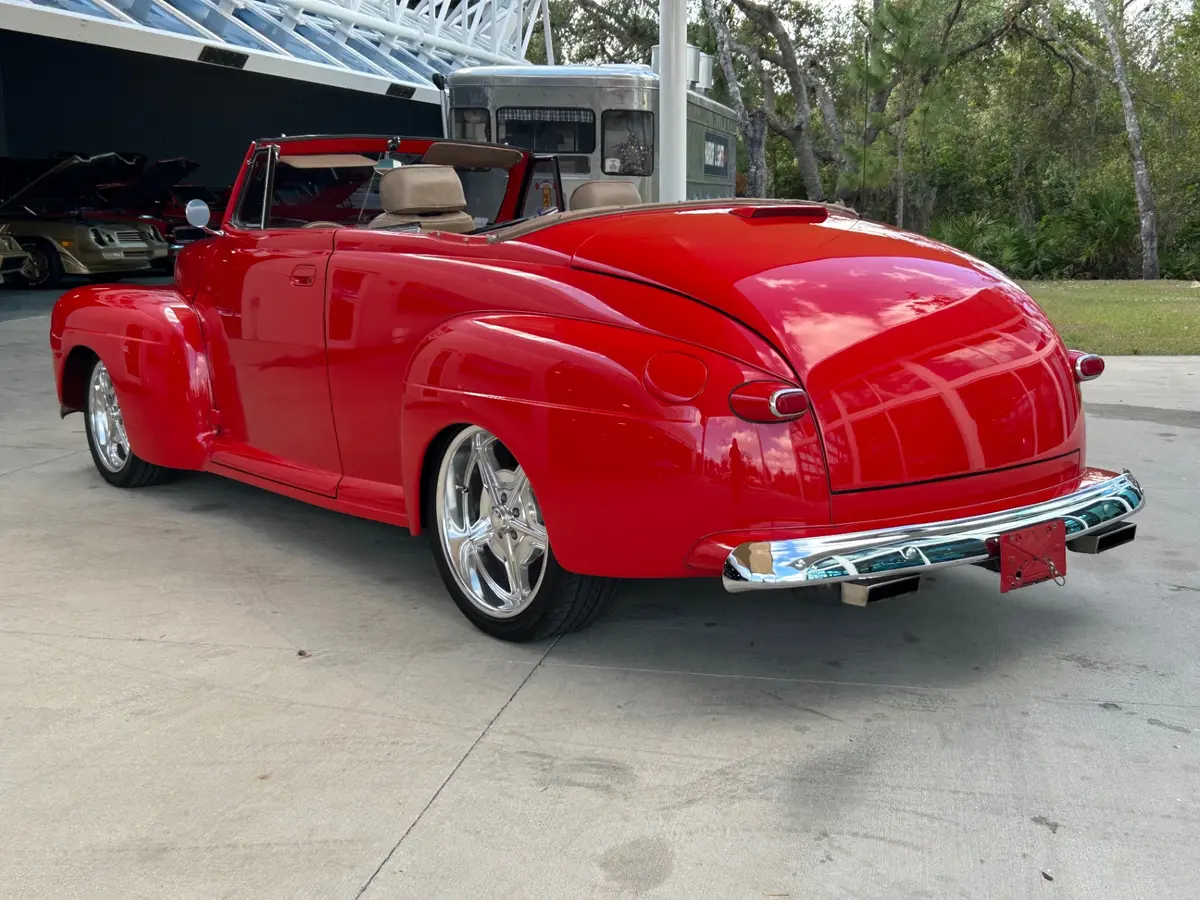 Vehicle photo 10