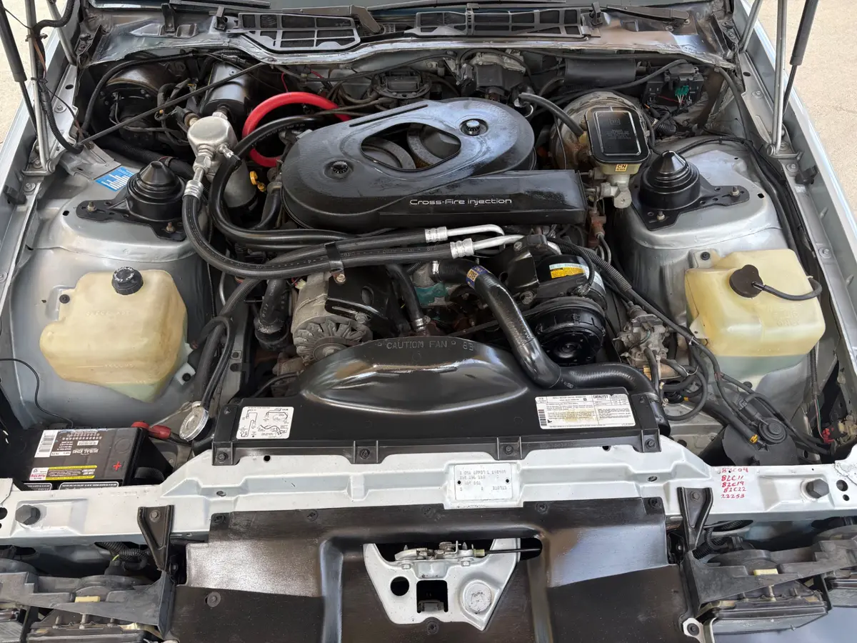 Vehicle photo 32