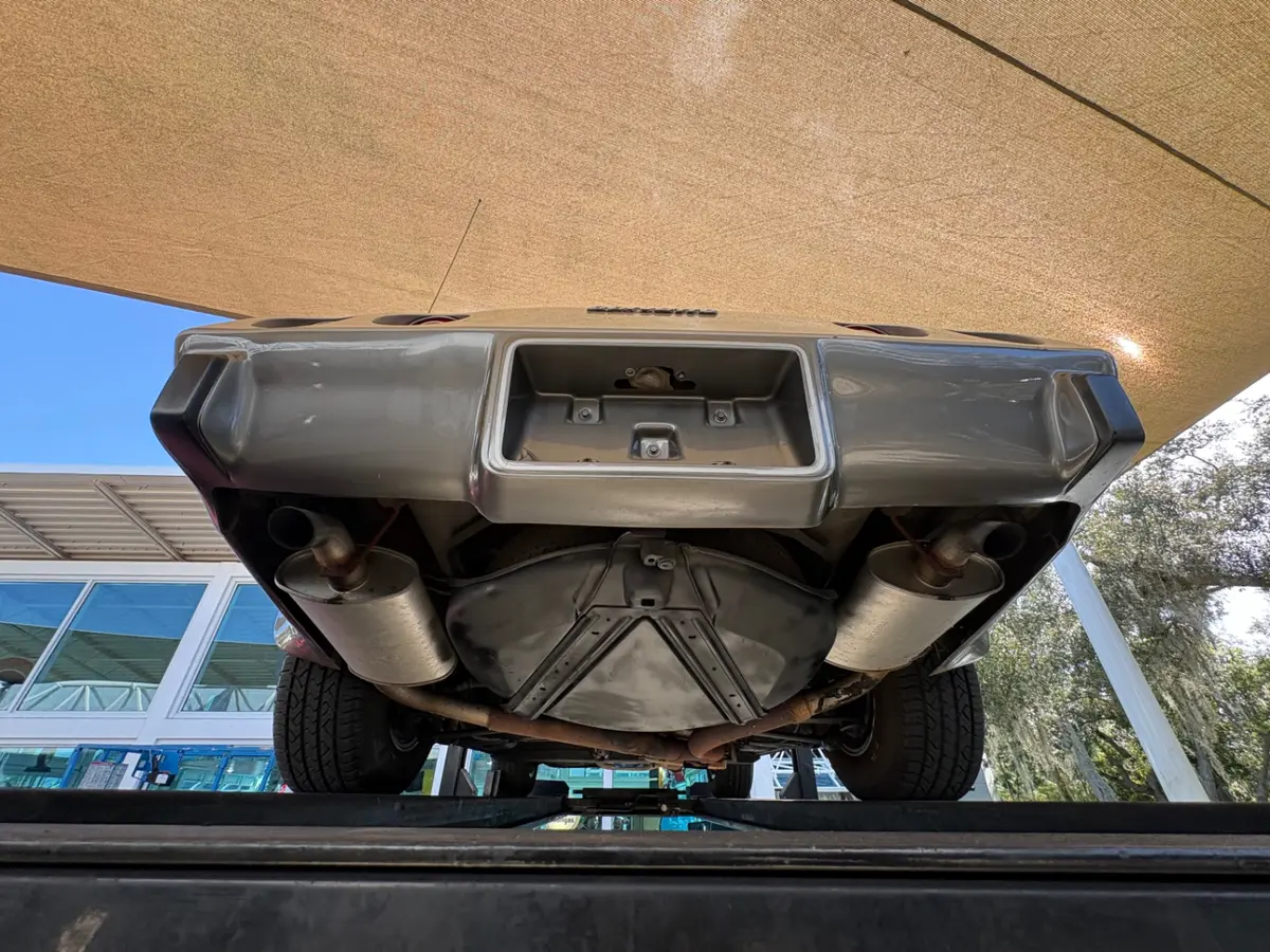 Vehicle photo 45