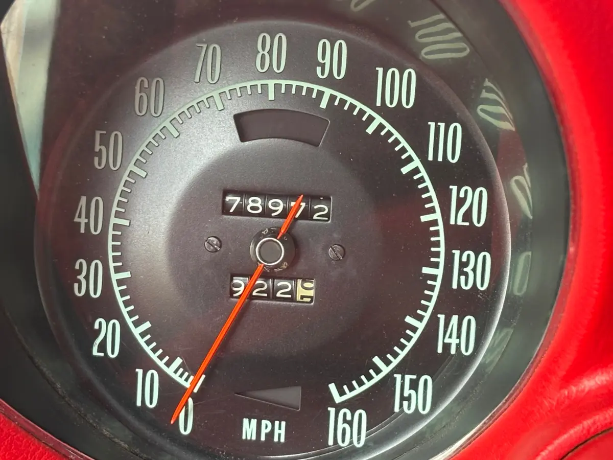 Vehicle photo 25