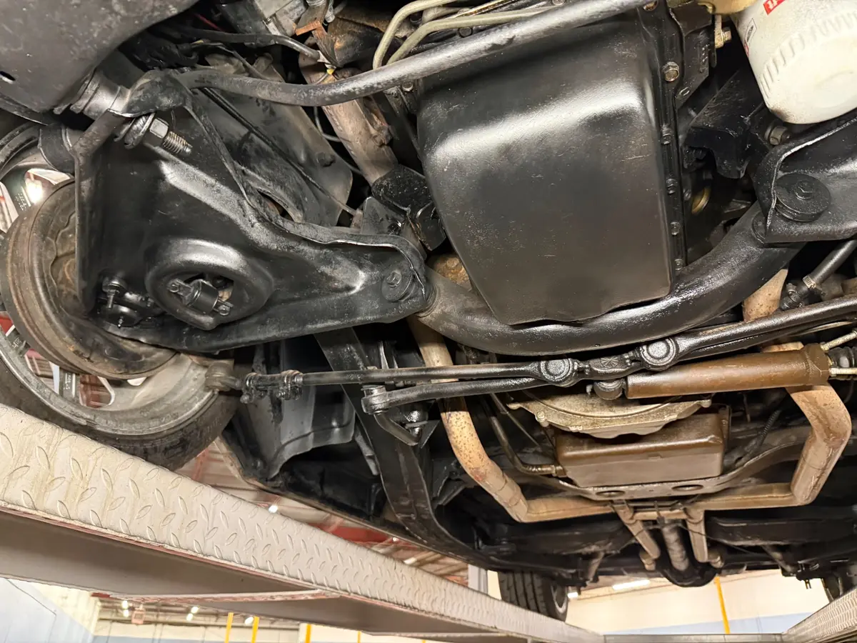 Vehicle photo 40