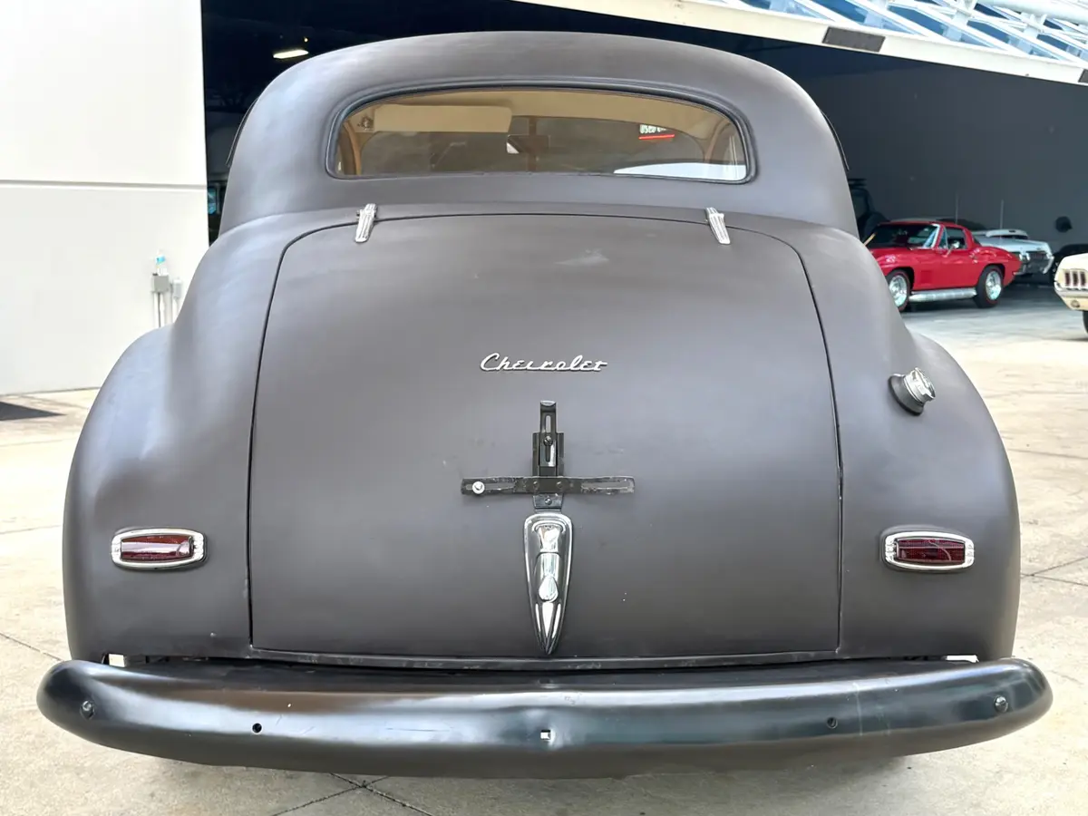 Vehicle photo 7