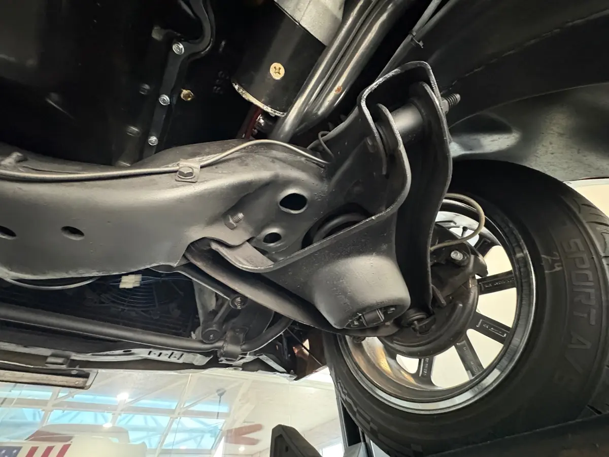Vehicle photo 50