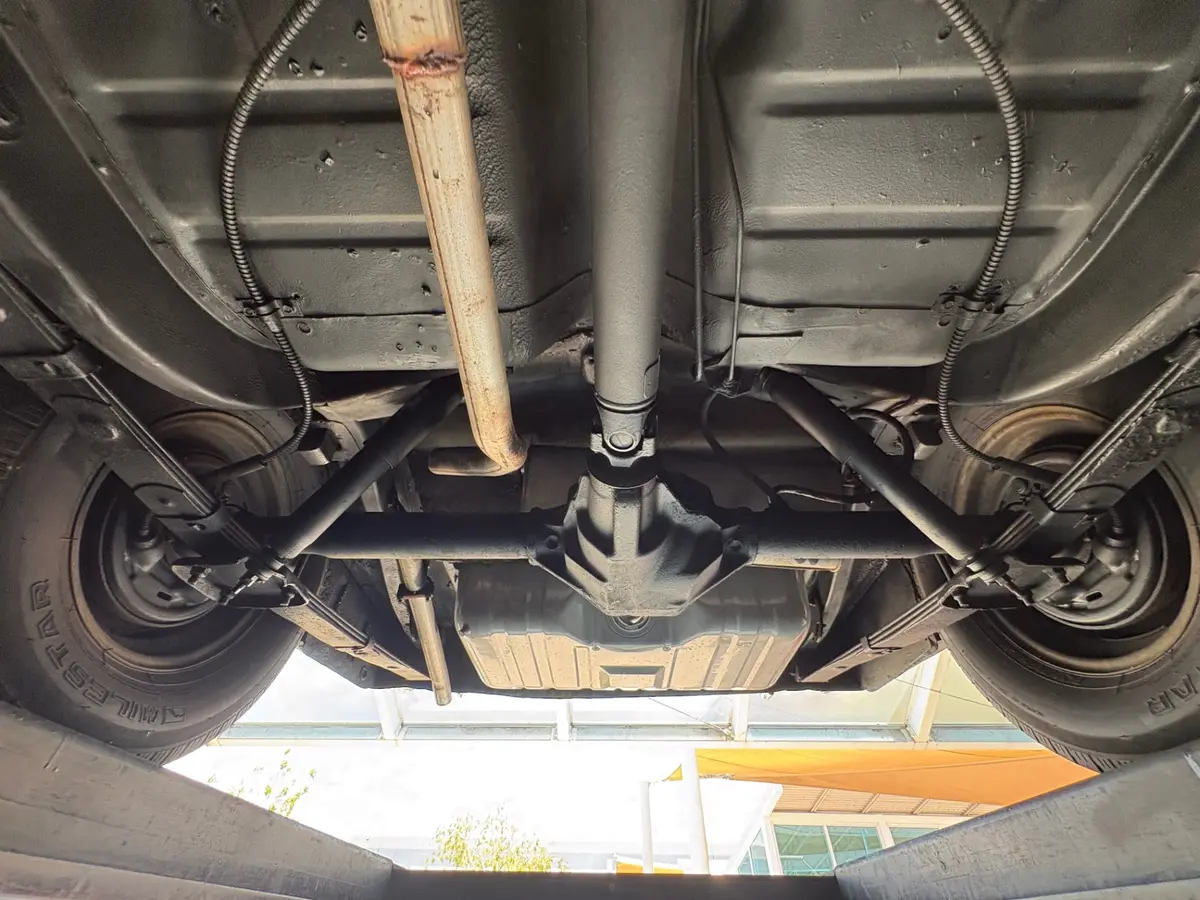 Vehicle photo 56