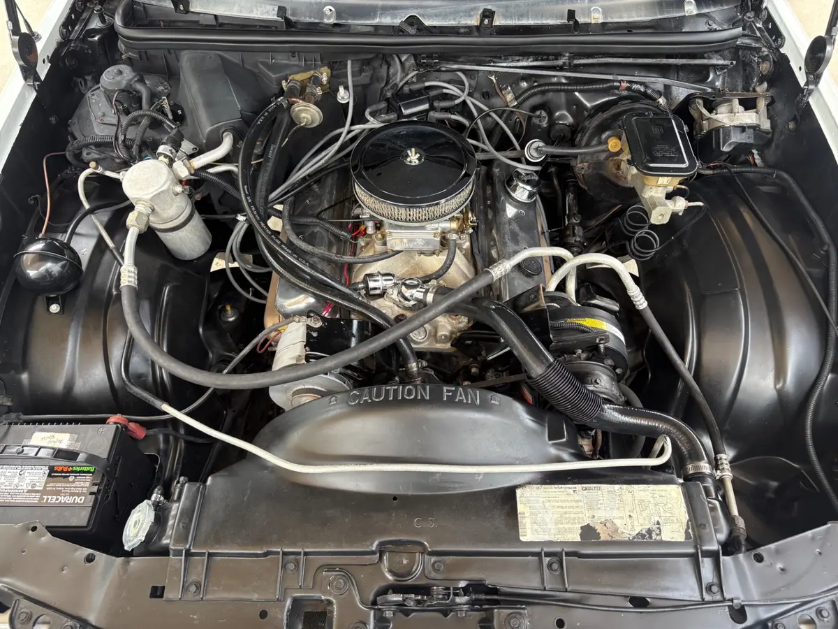 Vehicle photo 26