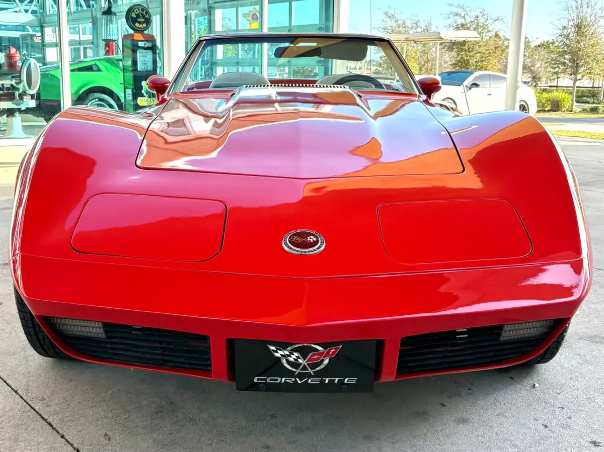 Vehicle photo 2