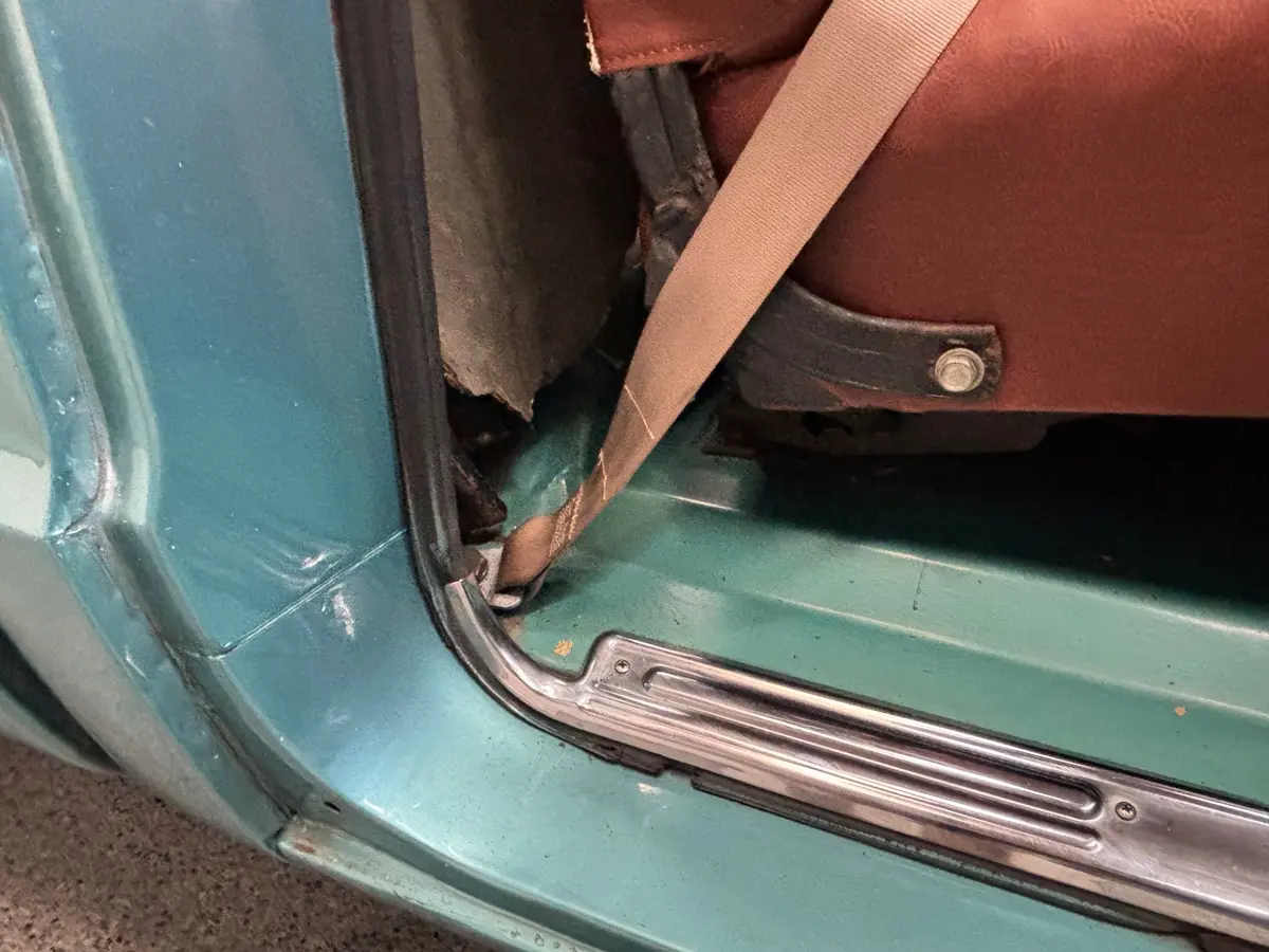 Vehicle photo 27