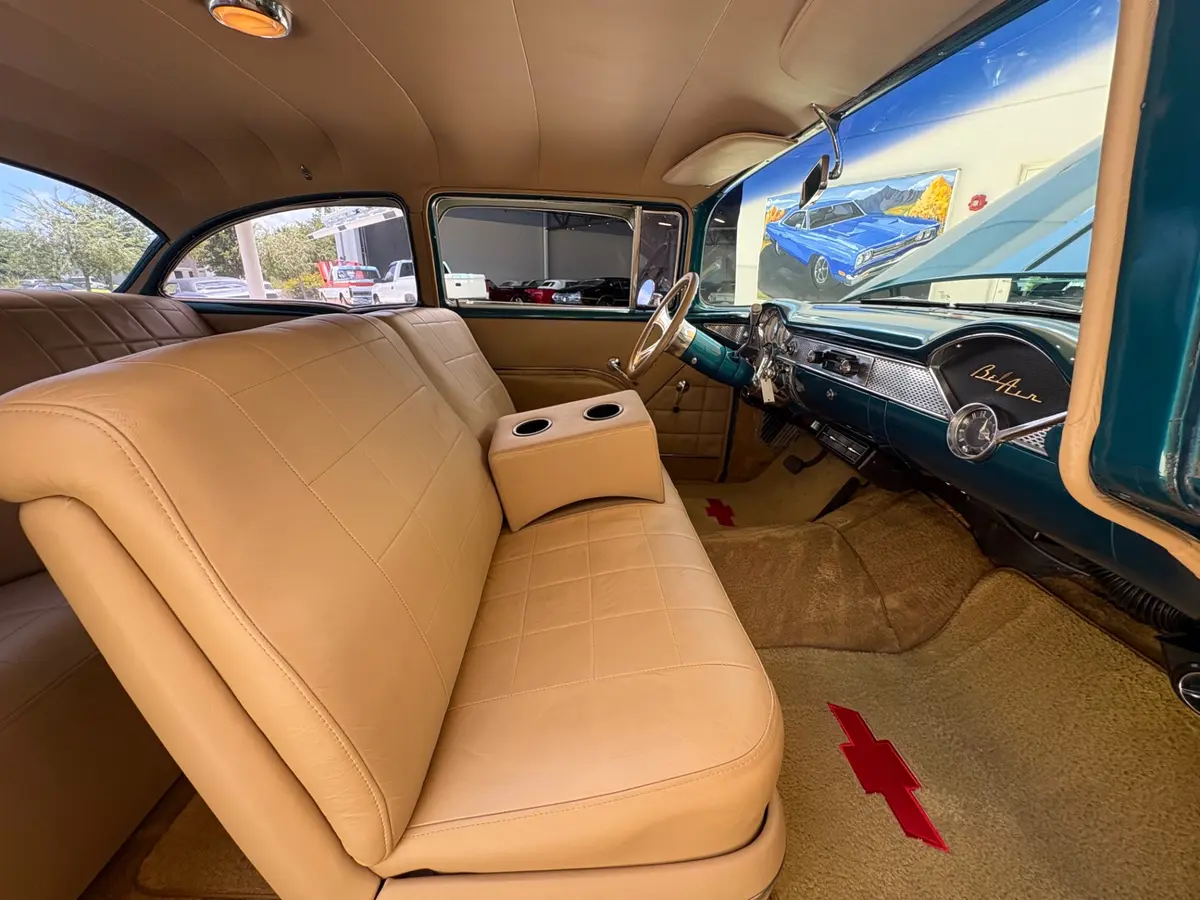 Vehicle photo 40