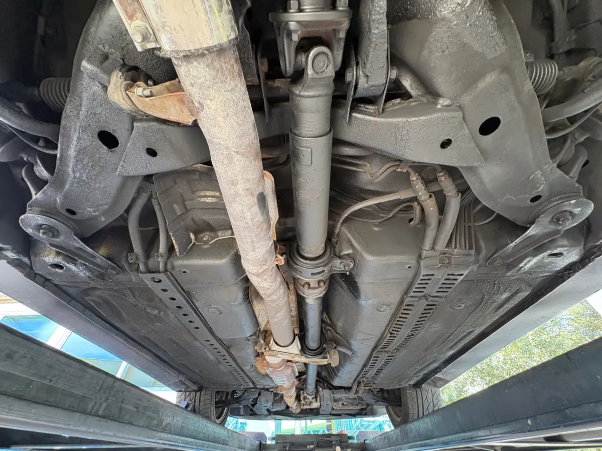 Vehicle photo 50