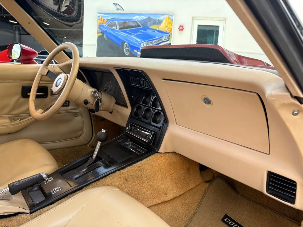 Vehicle photo 38