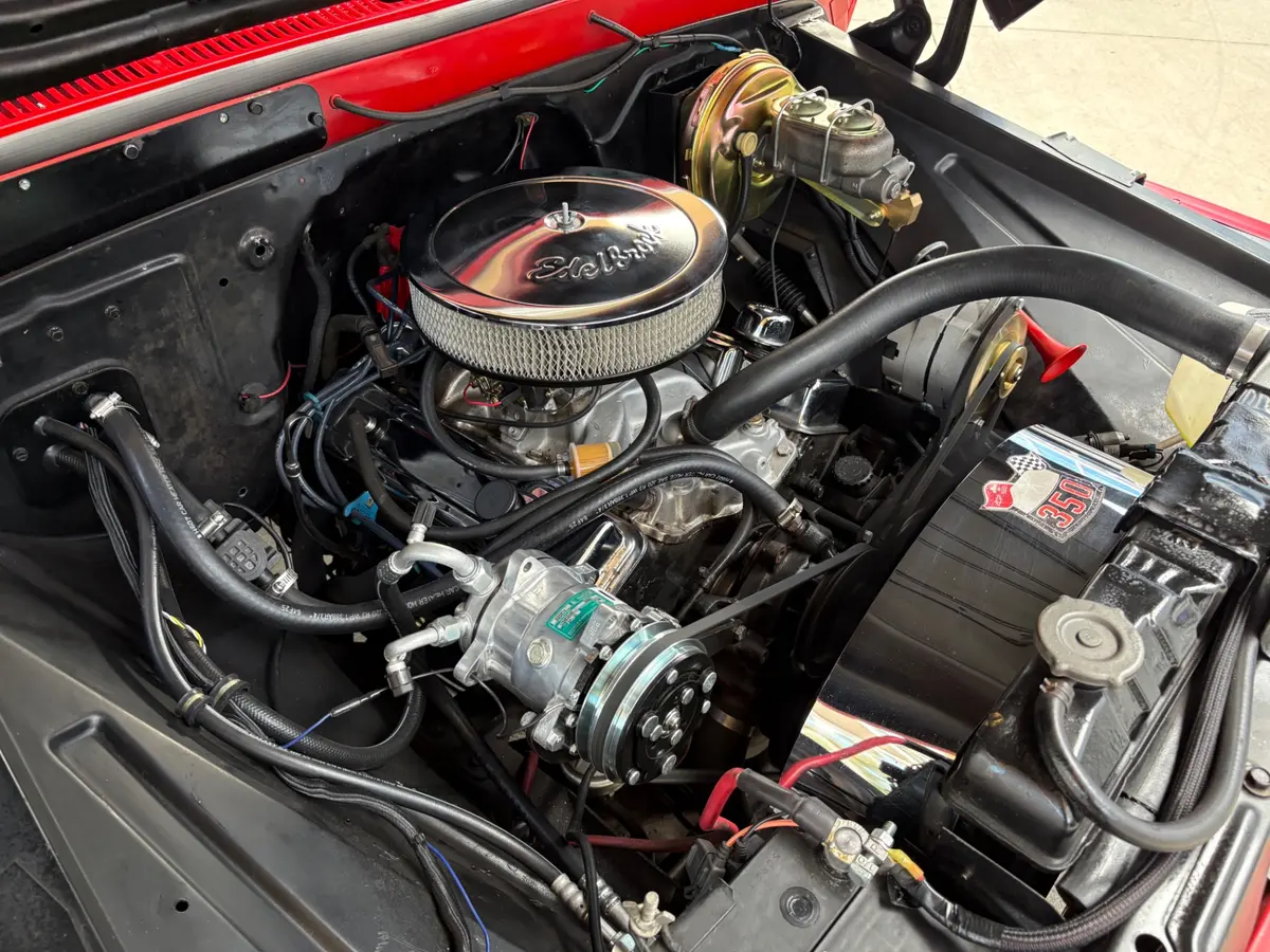 Vehicle photo 27