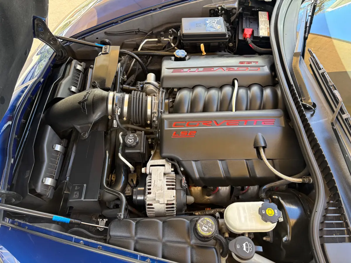 Vehicle photo 29