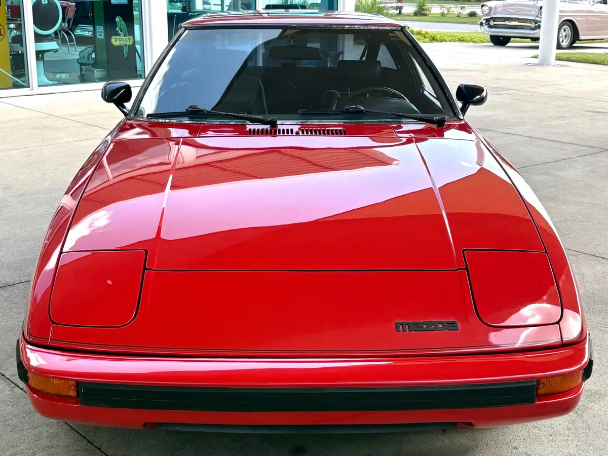 Vehicle photo 3