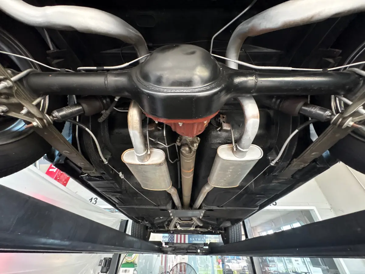 Vehicle photo 49