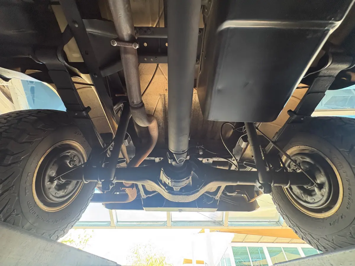 Vehicle photo 57