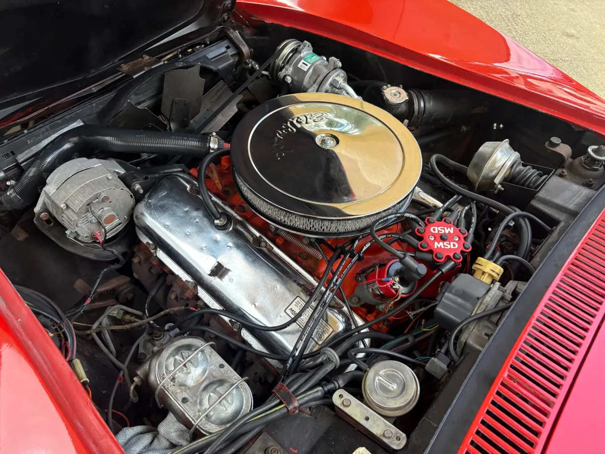 Vehicle photo 33