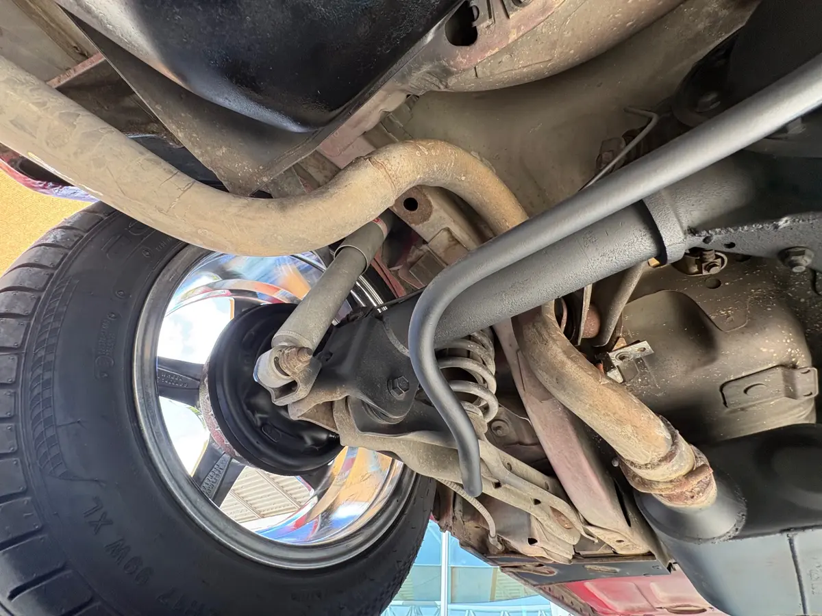 Vehicle photo 50