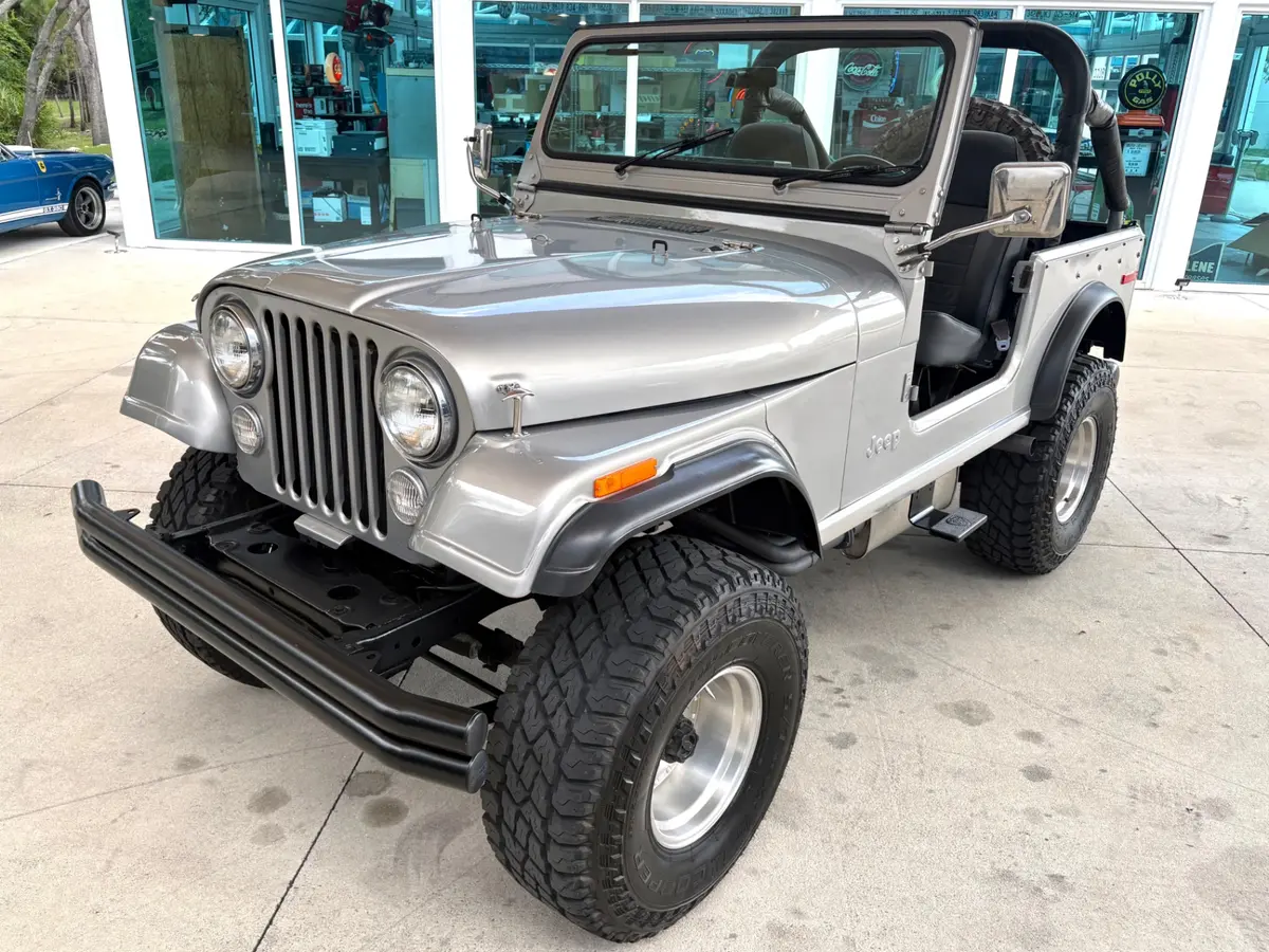 Vehicle photo 20