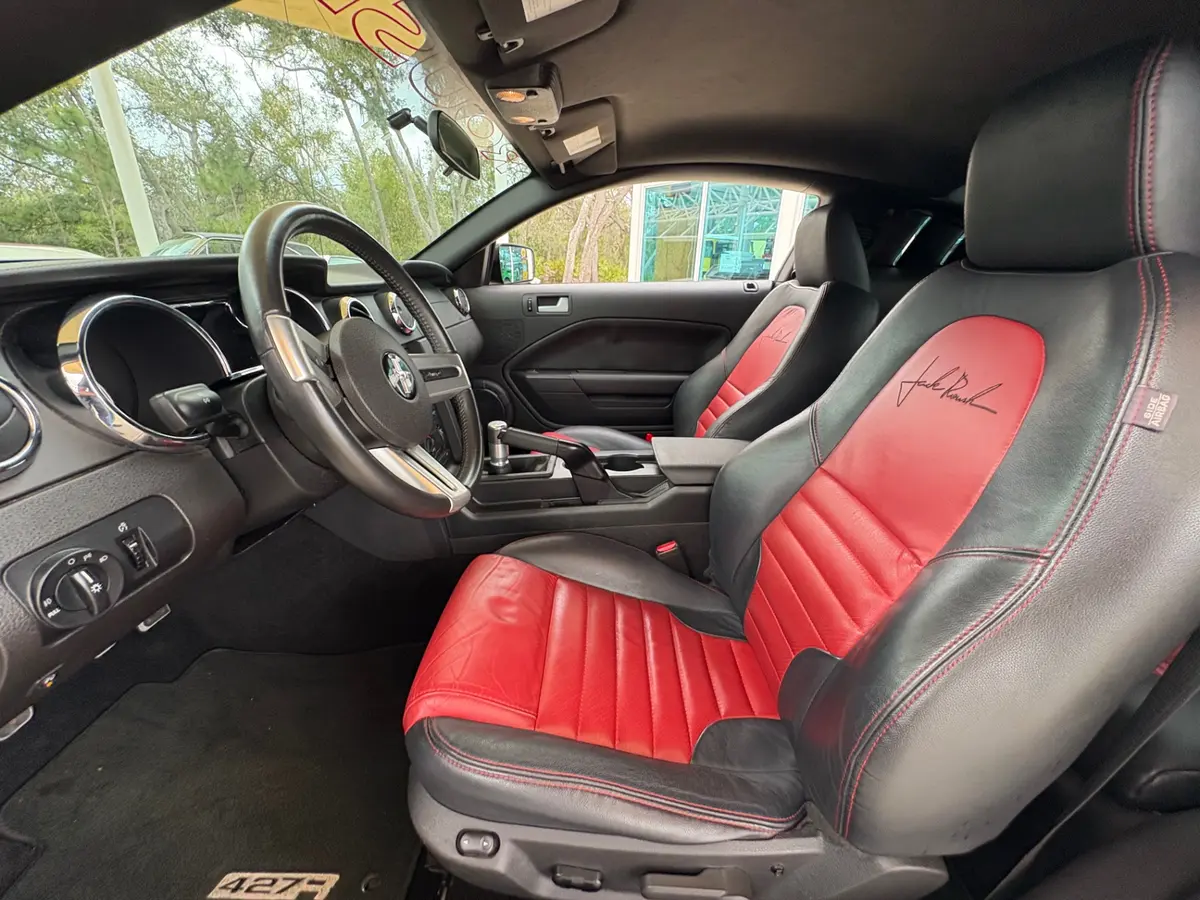Vehicle photo 36
