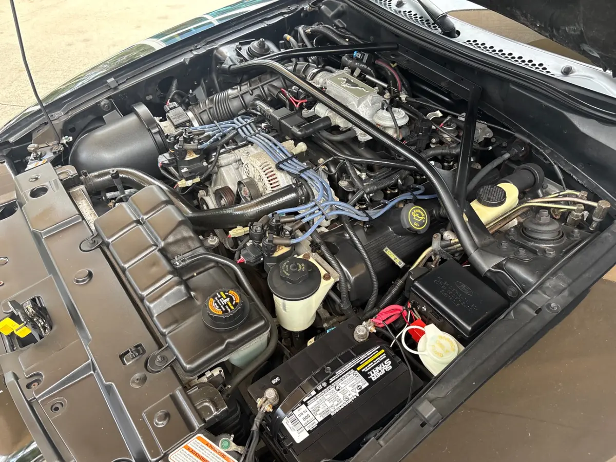 Vehicle photo 35