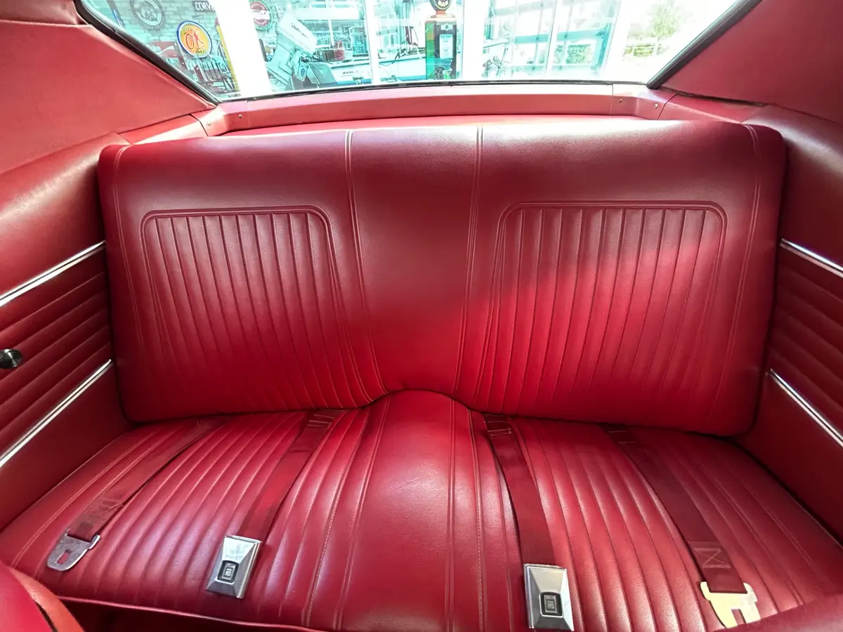 Vehicle photo 36