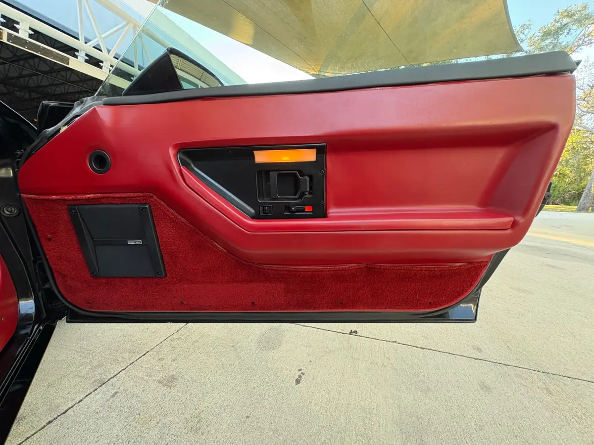 Vehicle photo 35