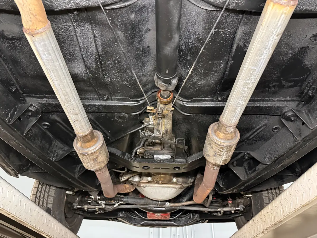 Vehicle photo 52
