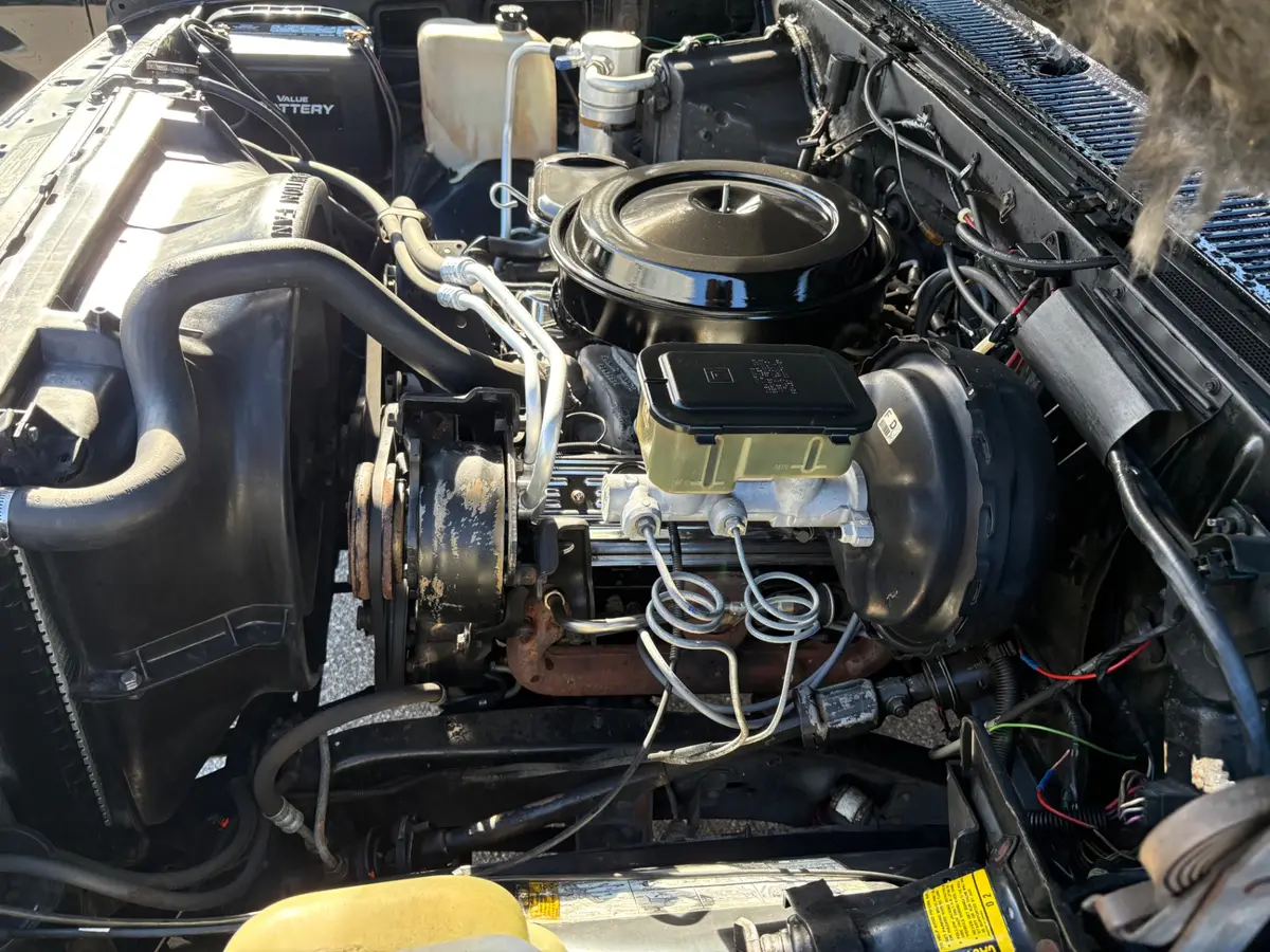 Vehicle photo 30