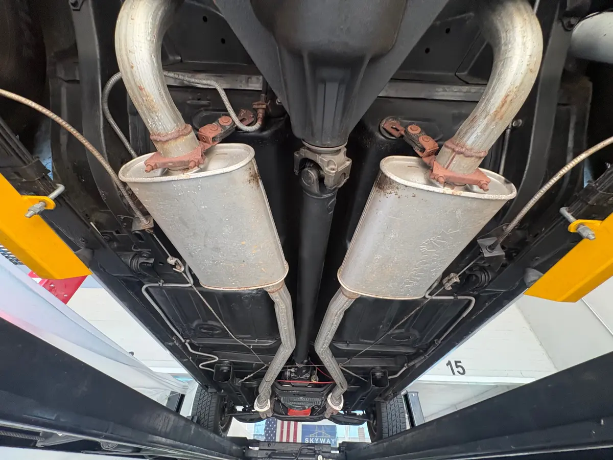 Vehicle photo 50