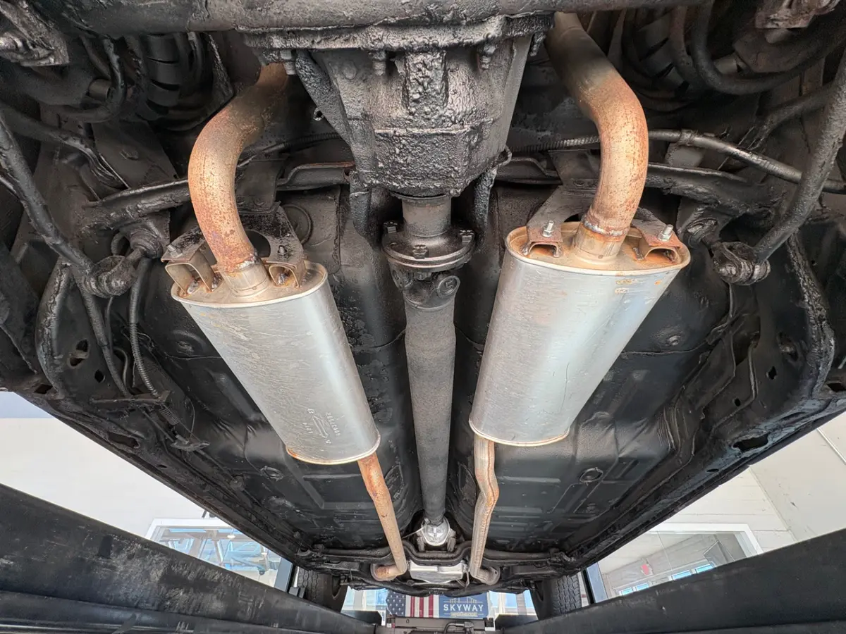 Vehicle photo 49