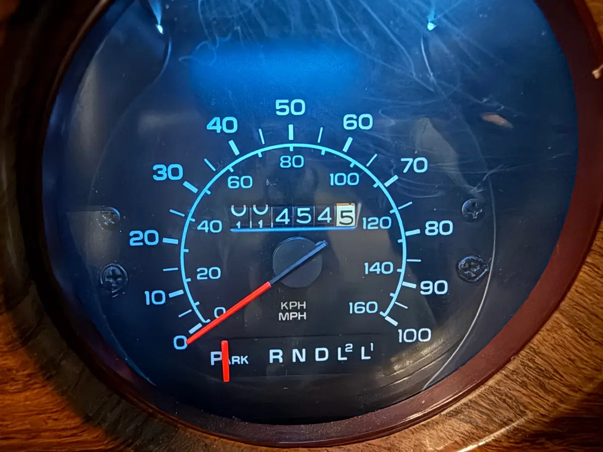 Vehicle photo 25