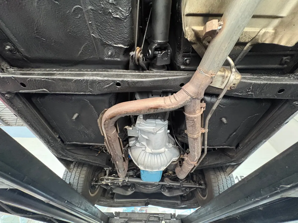 Vehicle photo 48