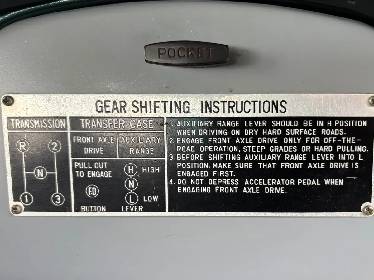 Vehicle photo 25