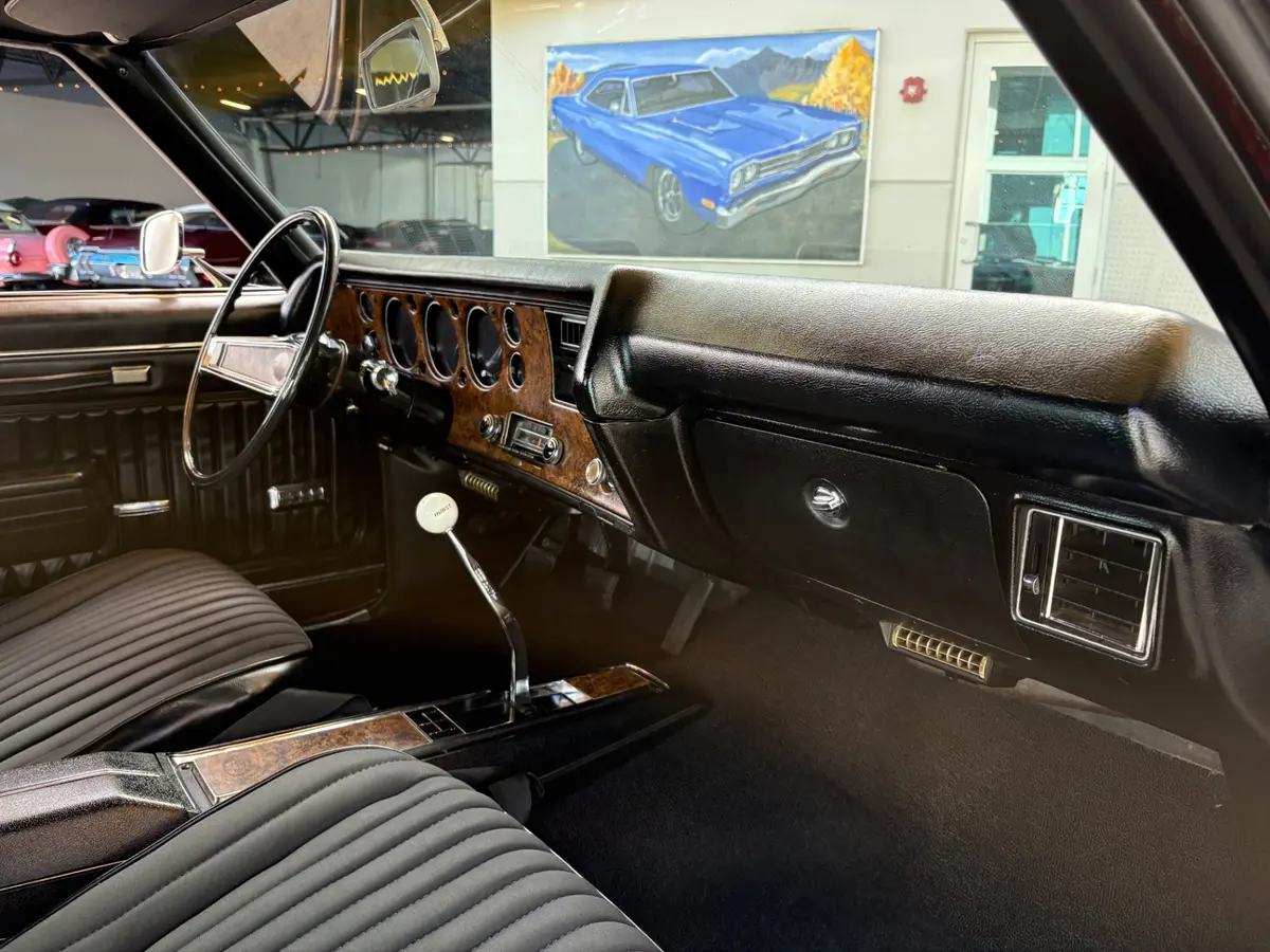 Vehicle photo 61