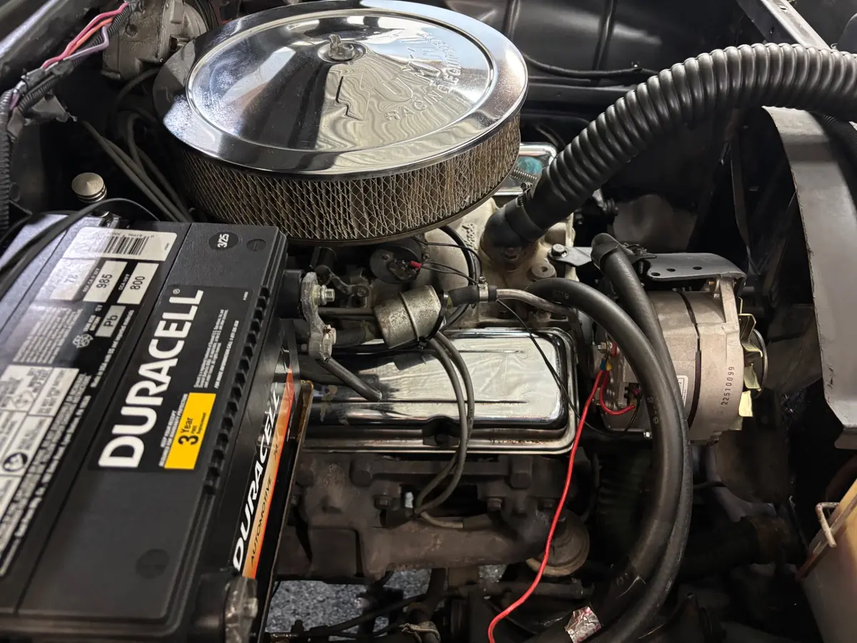 Vehicle photo 19