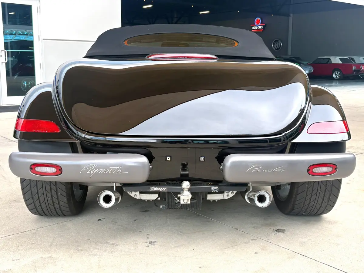 Vehicle photo 29