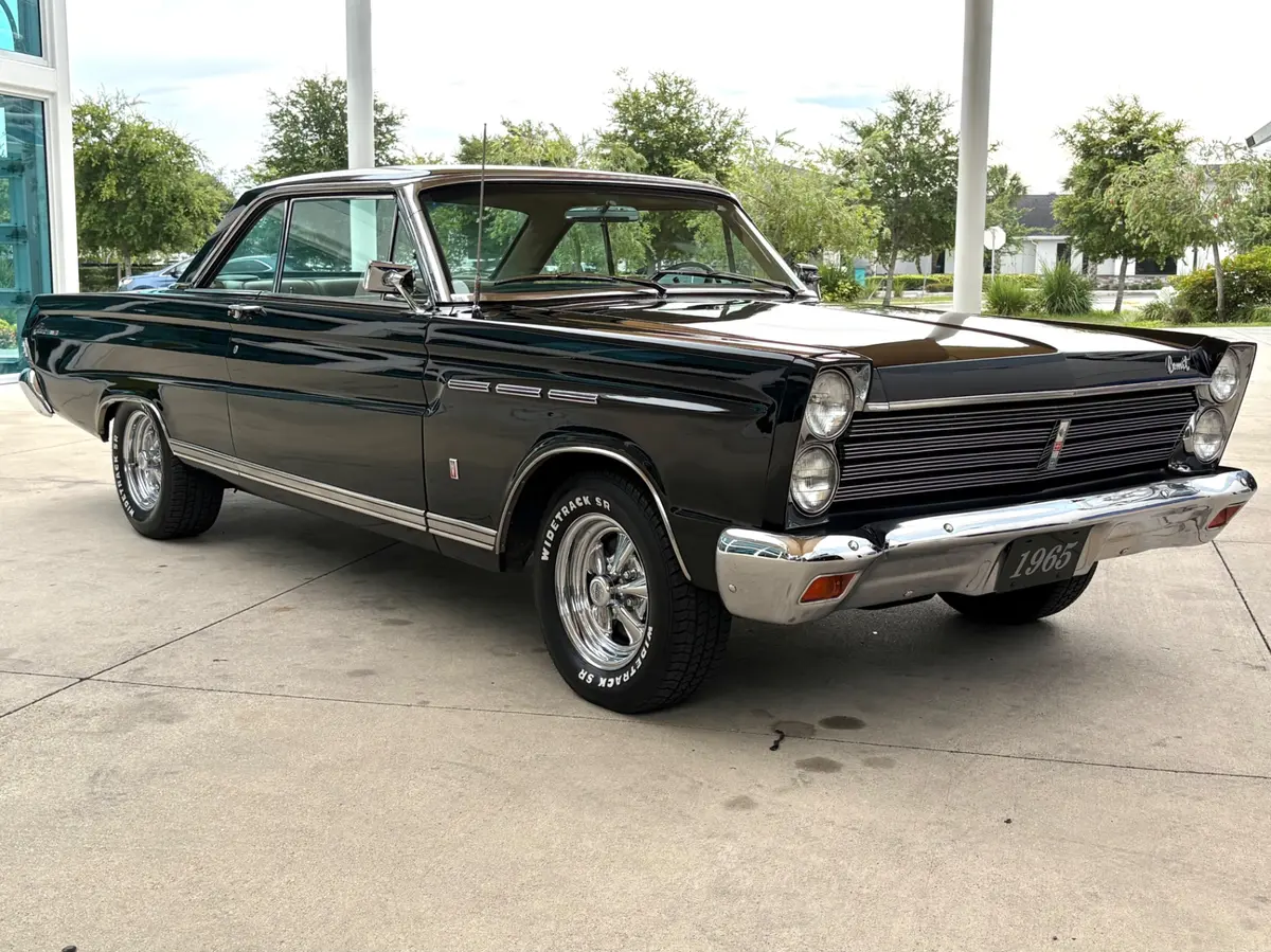 Vehicle photo 4
