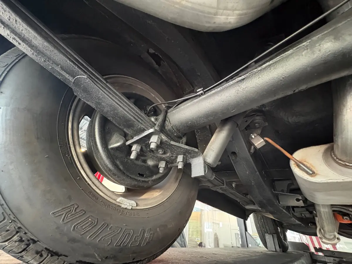 Vehicle photo 44