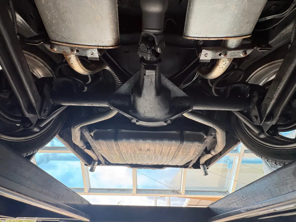Vehicle photo 62