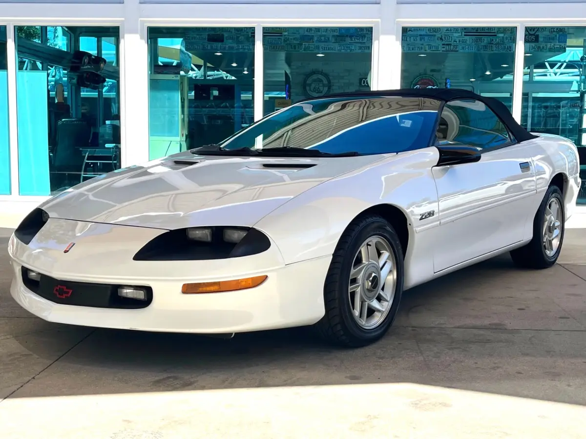 Vehicle photo 1