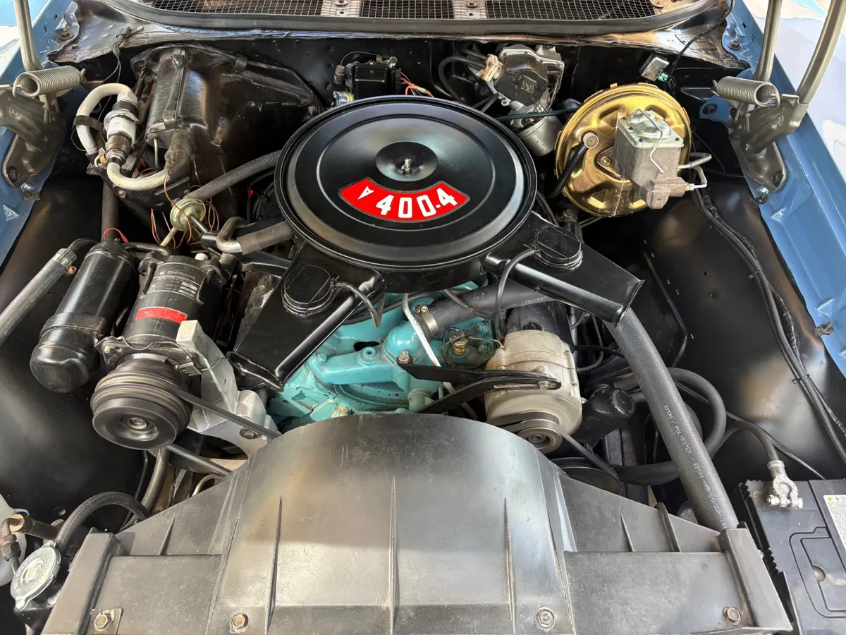 Vehicle photo 38