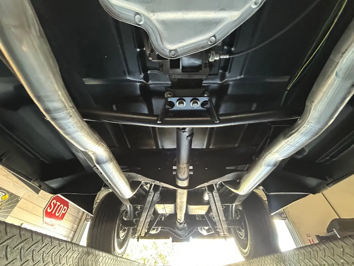 Vehicle photo 54