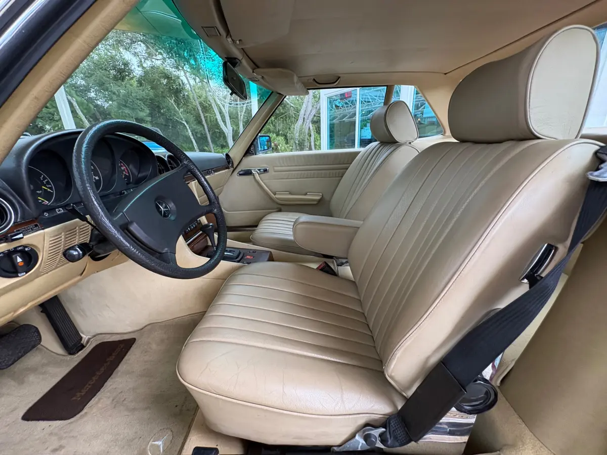 Vehicle photo 32