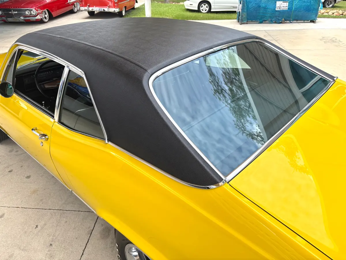 Vehicle photo 21