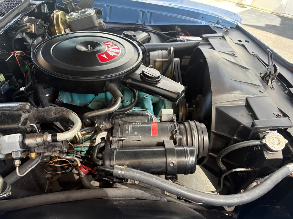 Vehicle photo 36